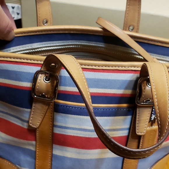 Coach Hamptons Small Striped Tote #7744 (Red, White & Blue) w/Matching Wristlet - Picture 11 of 12